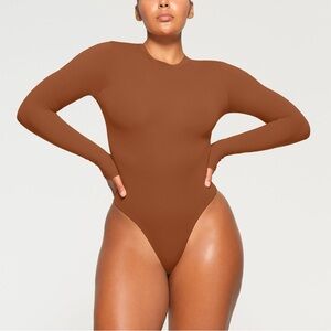 SKIMS - Fits Everybody Long Sleeve Crew Neck Bodysuit